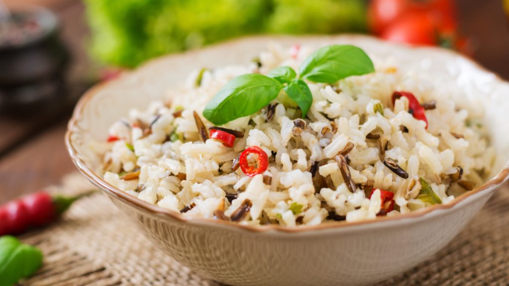 Arroz en dietas vegetarianas: ¿Cómo complementa tus proteínas?